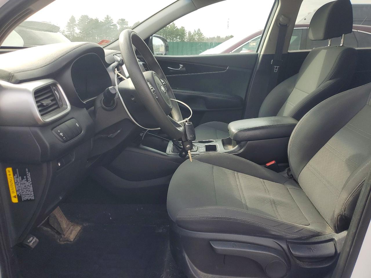 2017 KIA SORENTO LX photo 13