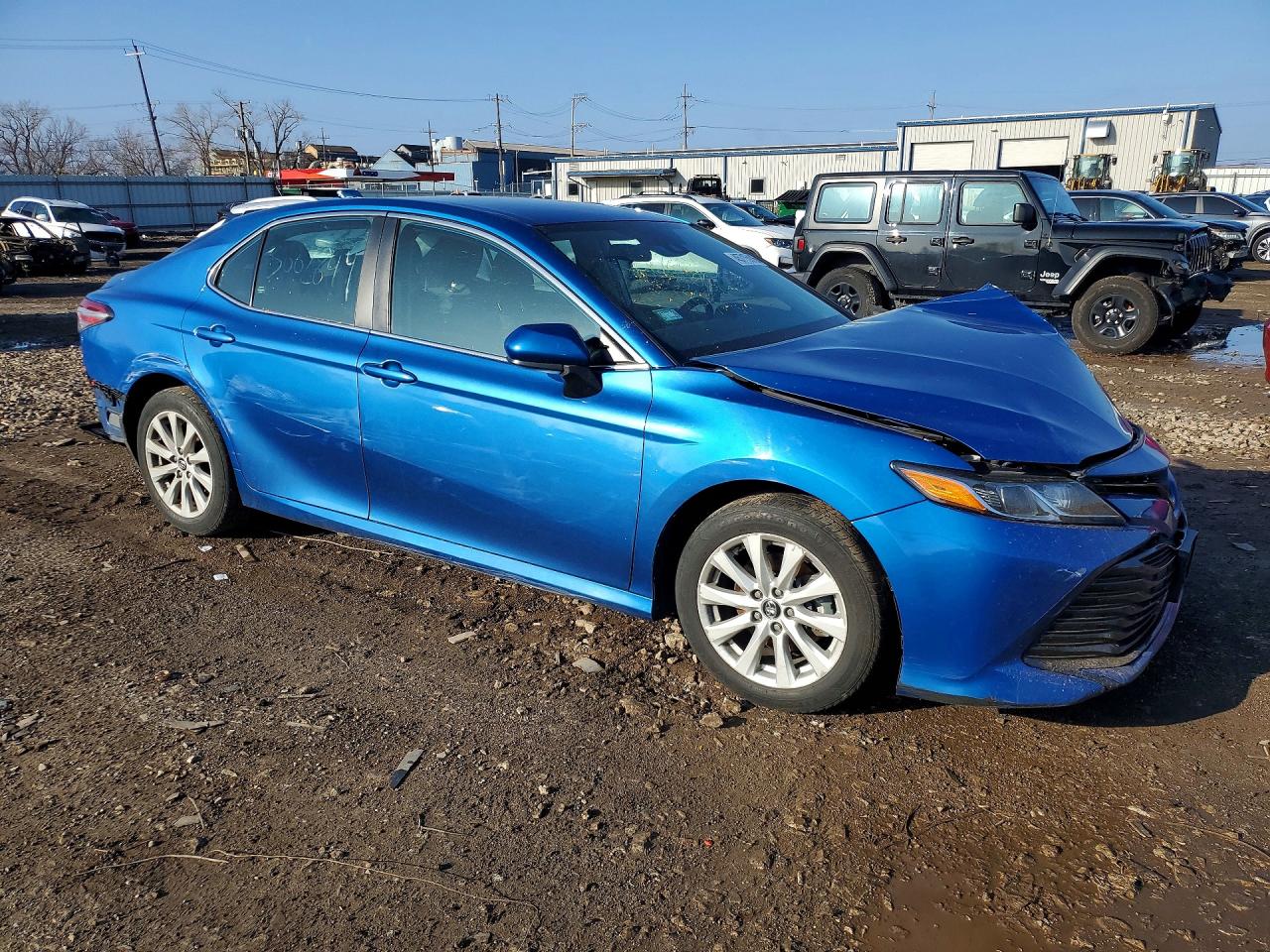 2020 TOYOTA CAMRY LE photo 4