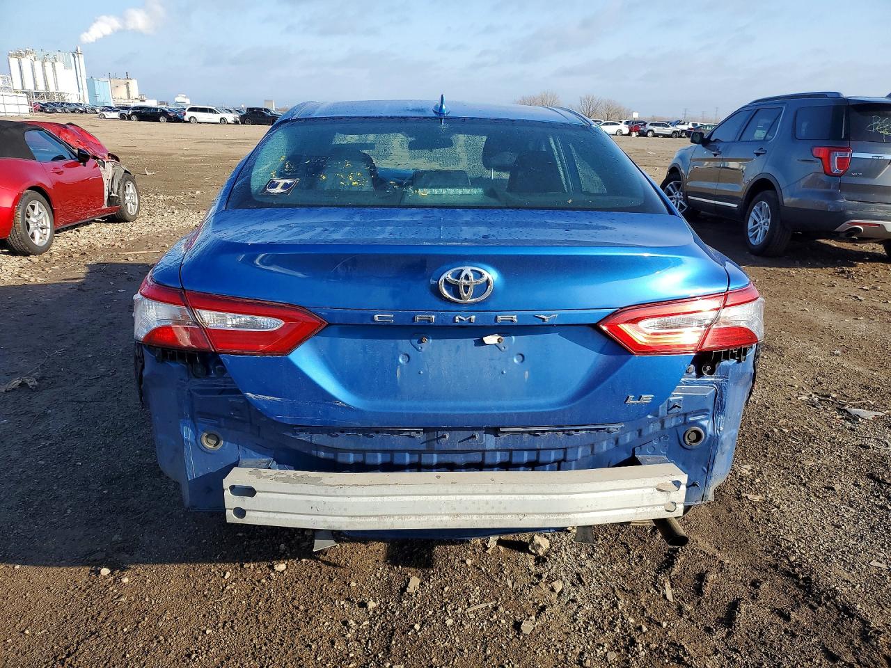 2020 TOYOTA CAMRY LE photo 6