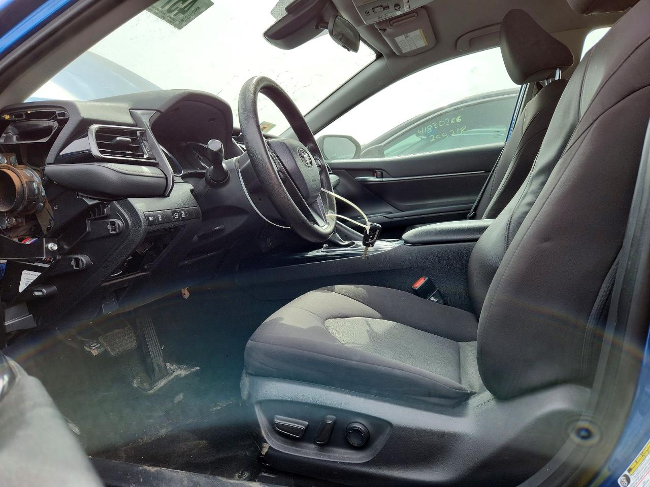 2020 TOYOTA CAMRY LE photo 7