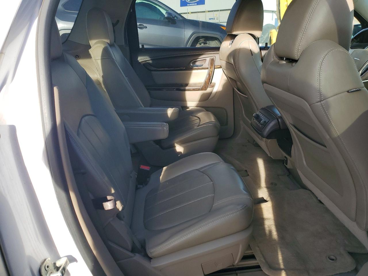 2016 GMC ACADIA DENALI photo 11