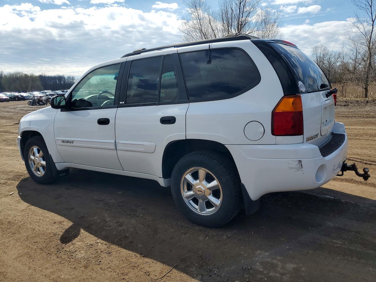 2003 GMC ENVOY photo 2