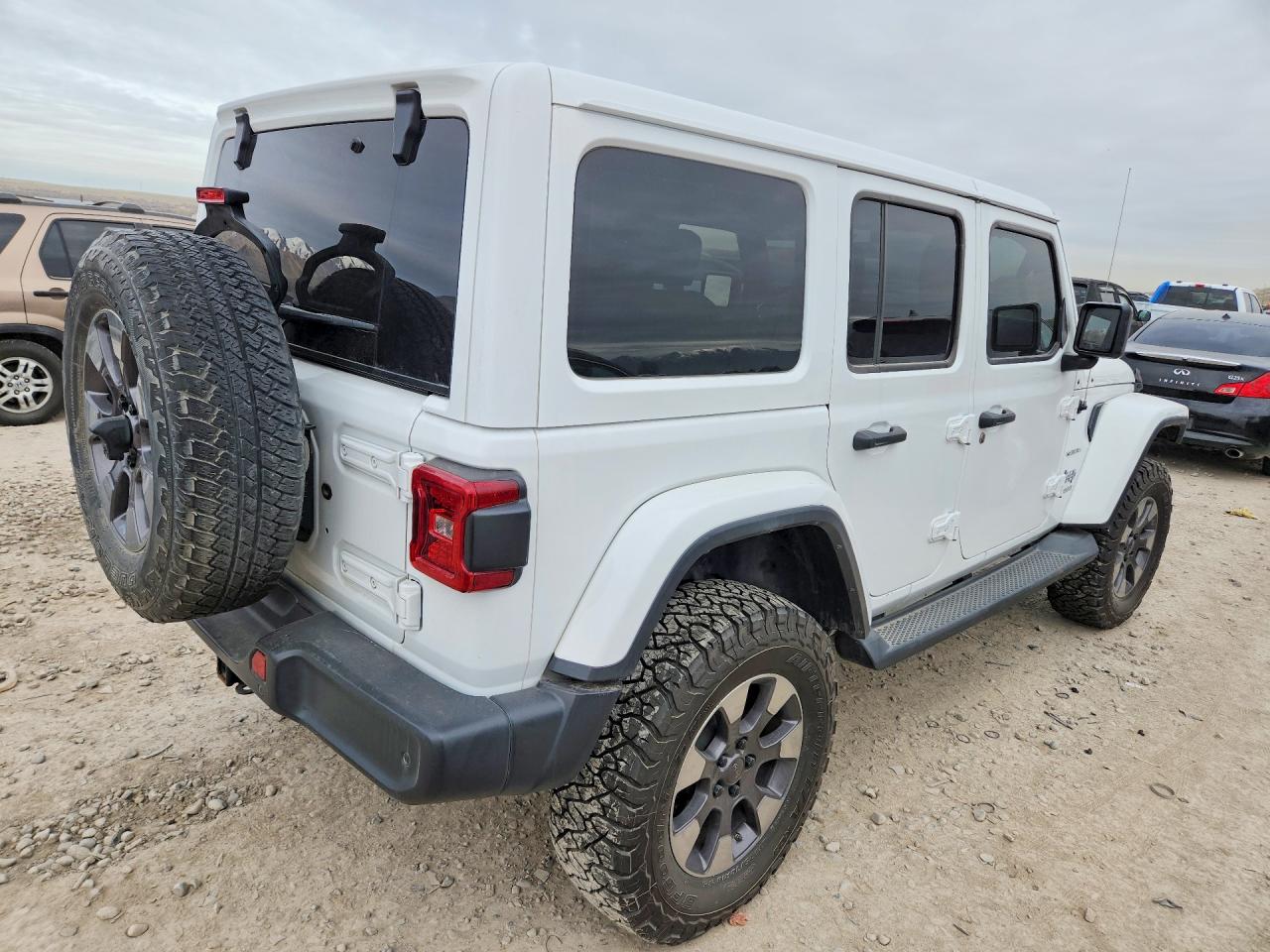 2018 JEEP WRANGLER UNLIMITED SAHARA photo 7