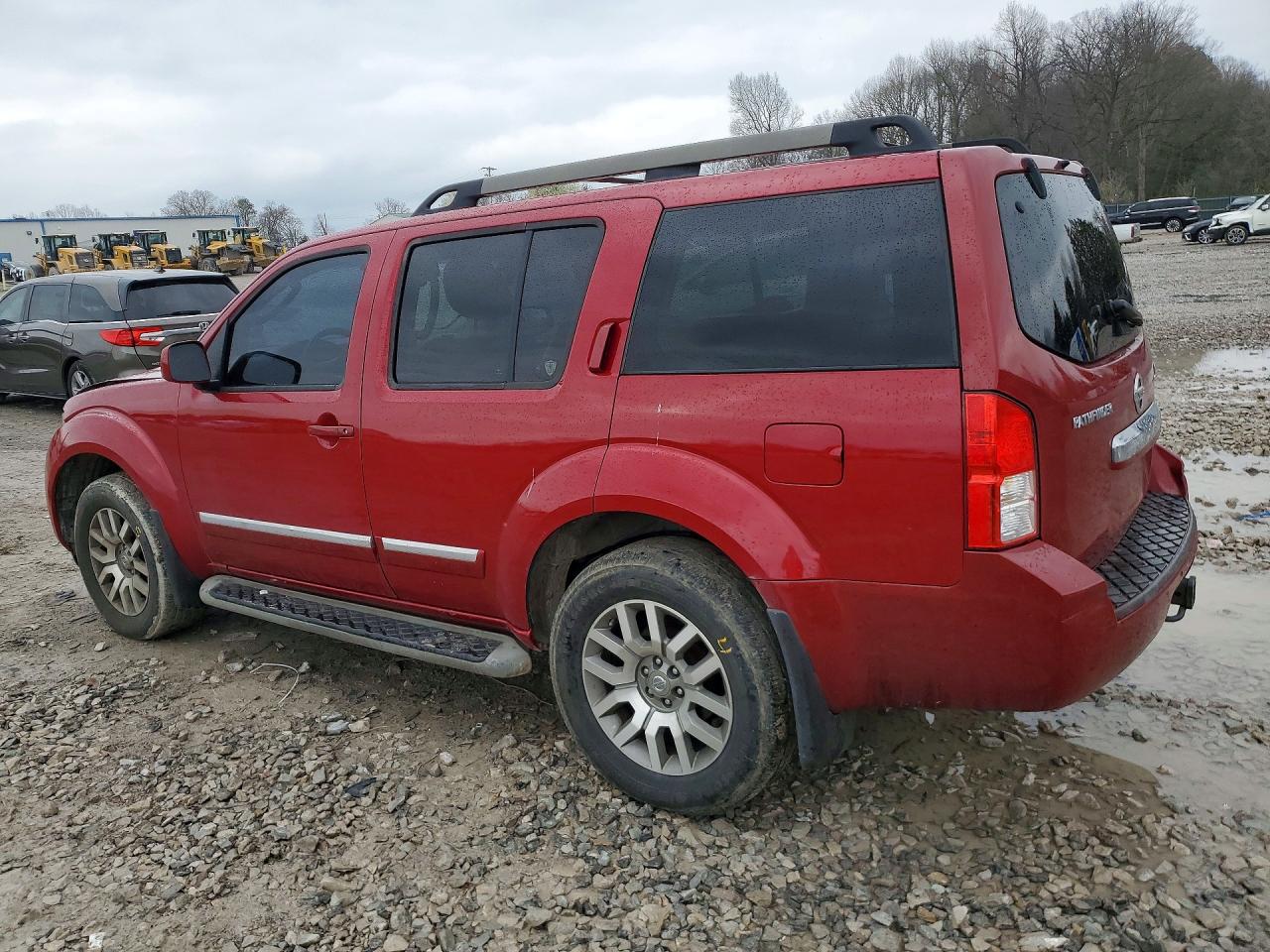 2011 NISSAN PATHFINDER S photo 3