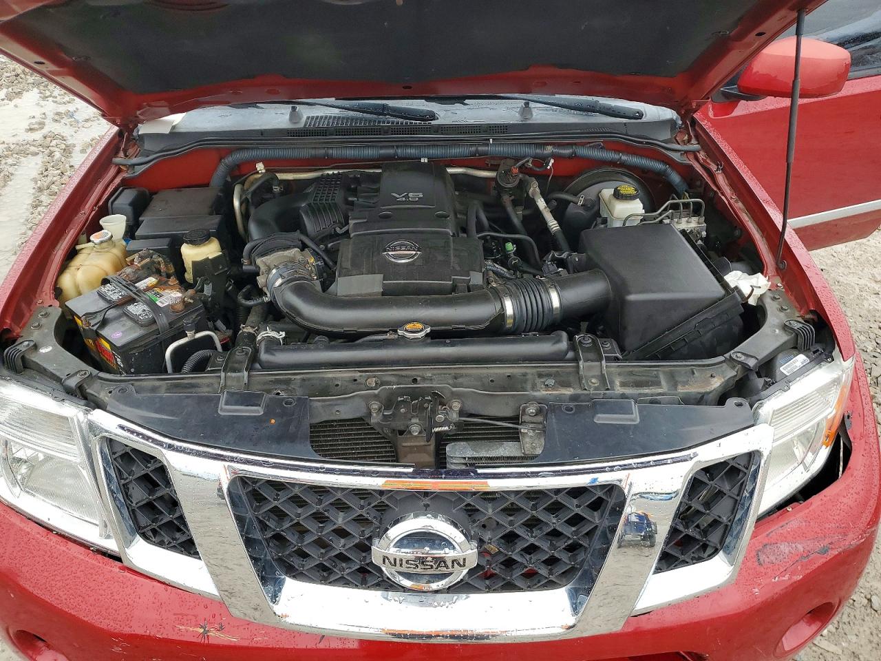2011 NISSAN PATHFINDER S photo 23