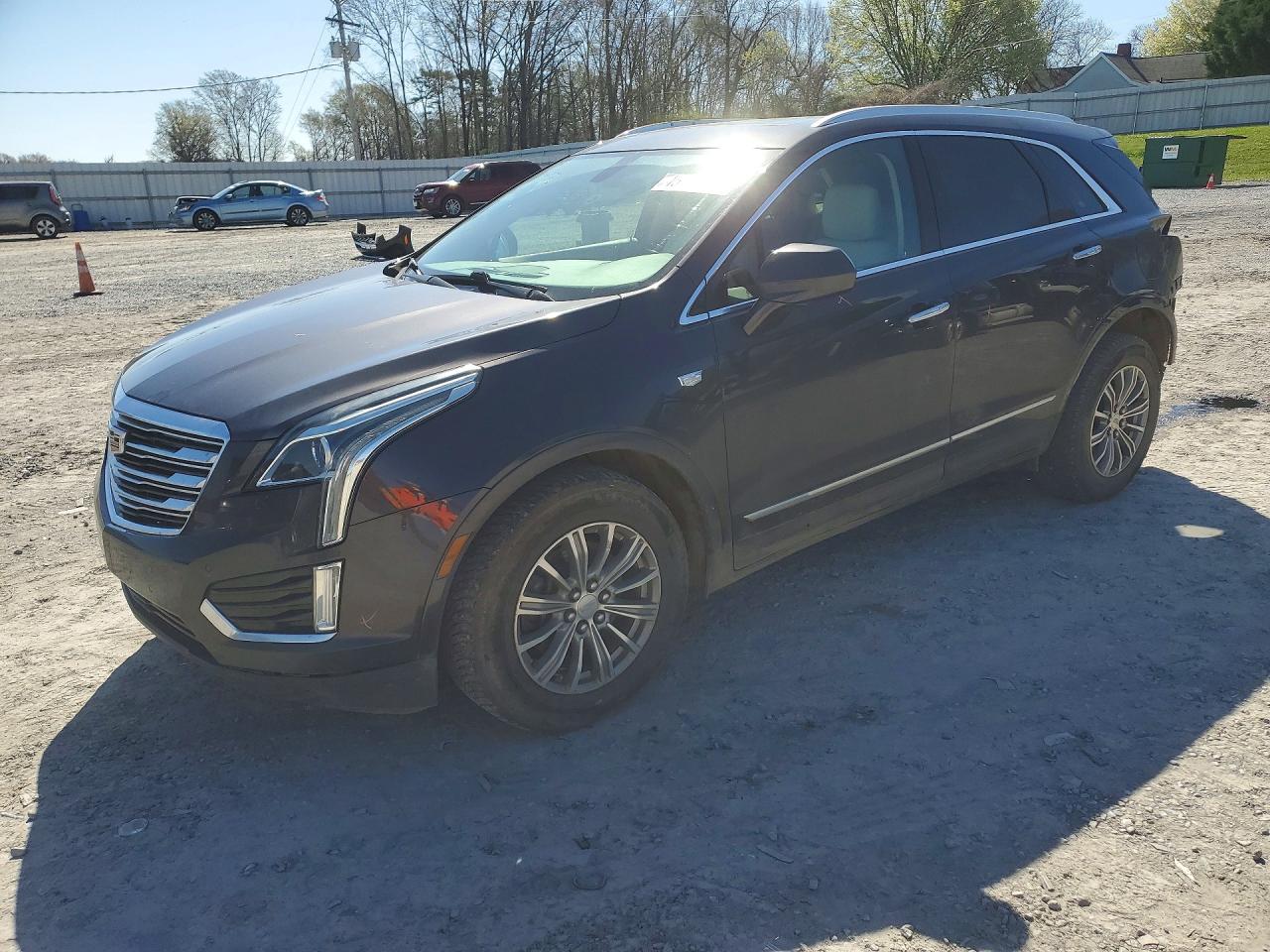 2017 CADILLAC XT5