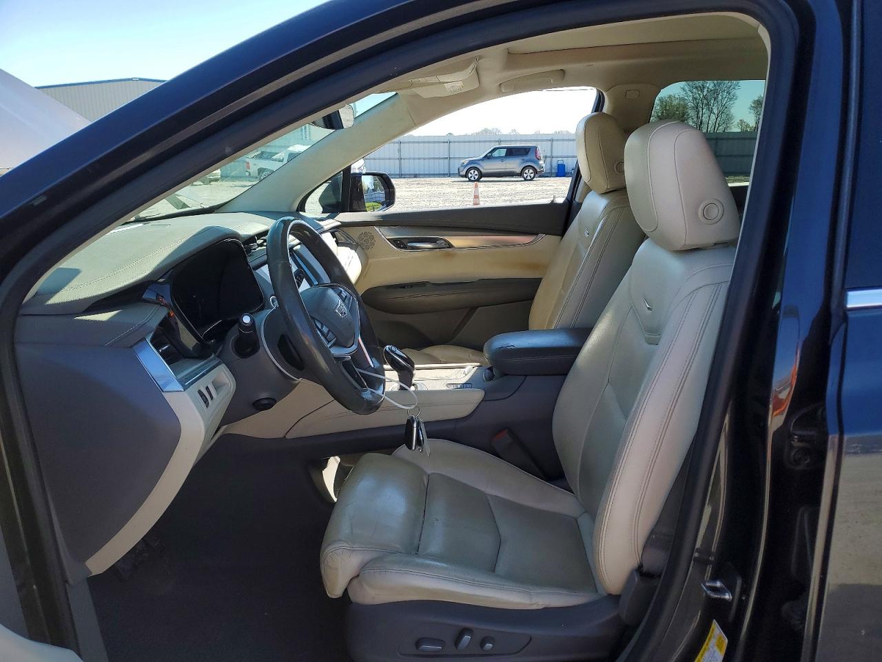 2017 CADILLAC XT5 LUXURY photo 7
