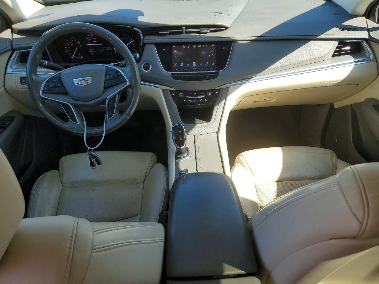 2017 CADILLAC XT5 LUXURY photo 8