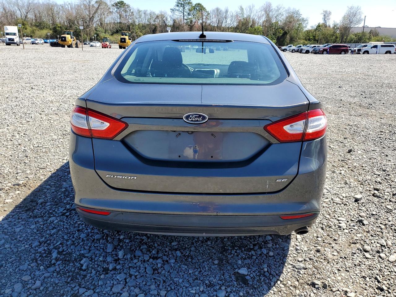 2016 FORD FUSION SE photo 11