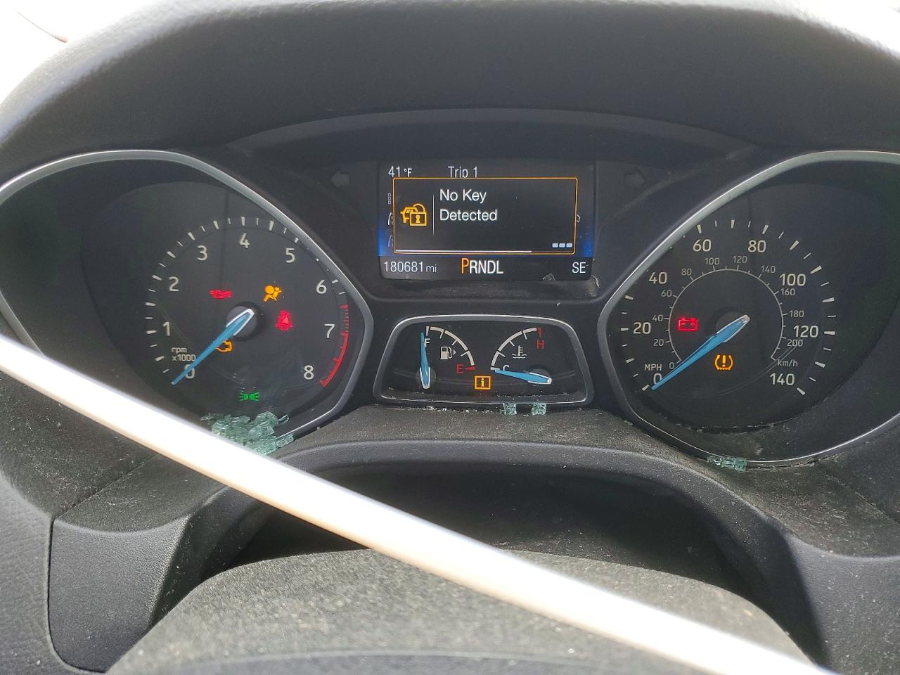 2017 FORD FOCUS SE photo 17