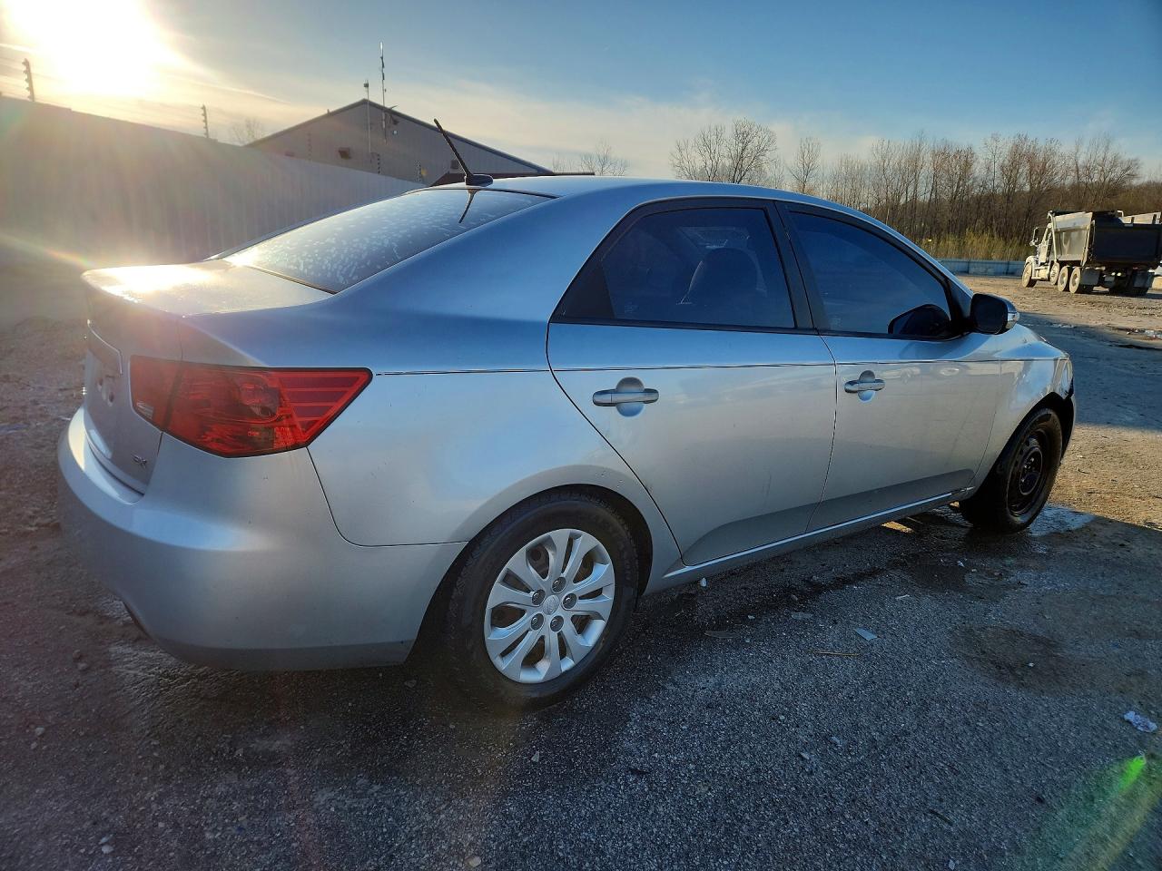 2010 KIA FORTE EX photo 7