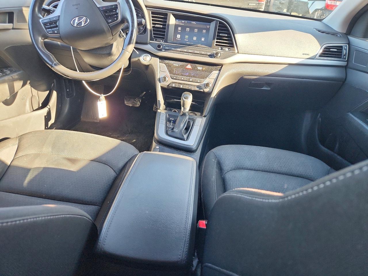 2017 HYUNDAI ELANTRA VALUE EDITION photo 8