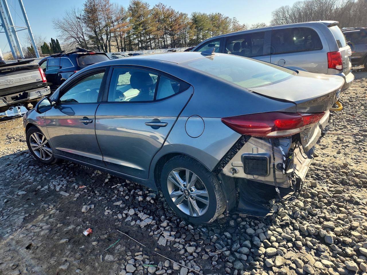 2017 HYUNDAI ELANTRA VALUE EDITION photo 2
