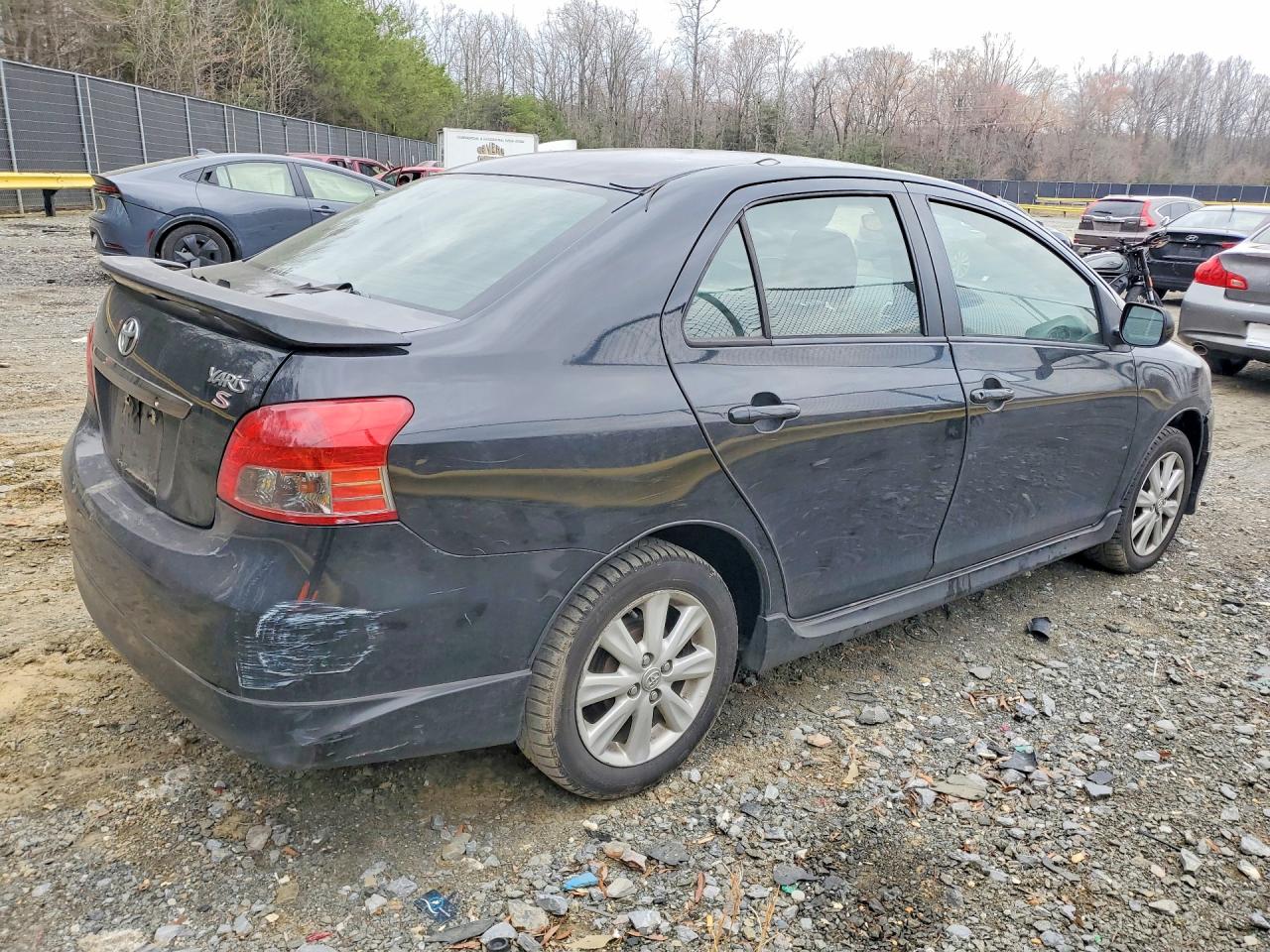 2009 TOYOTA YARIS S photo 3
