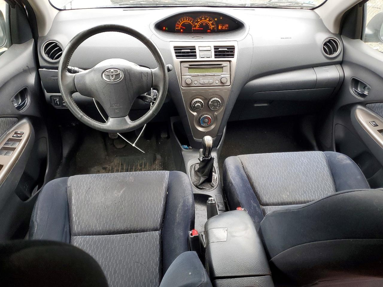 2009 TOYOTA YARIS S photo 8