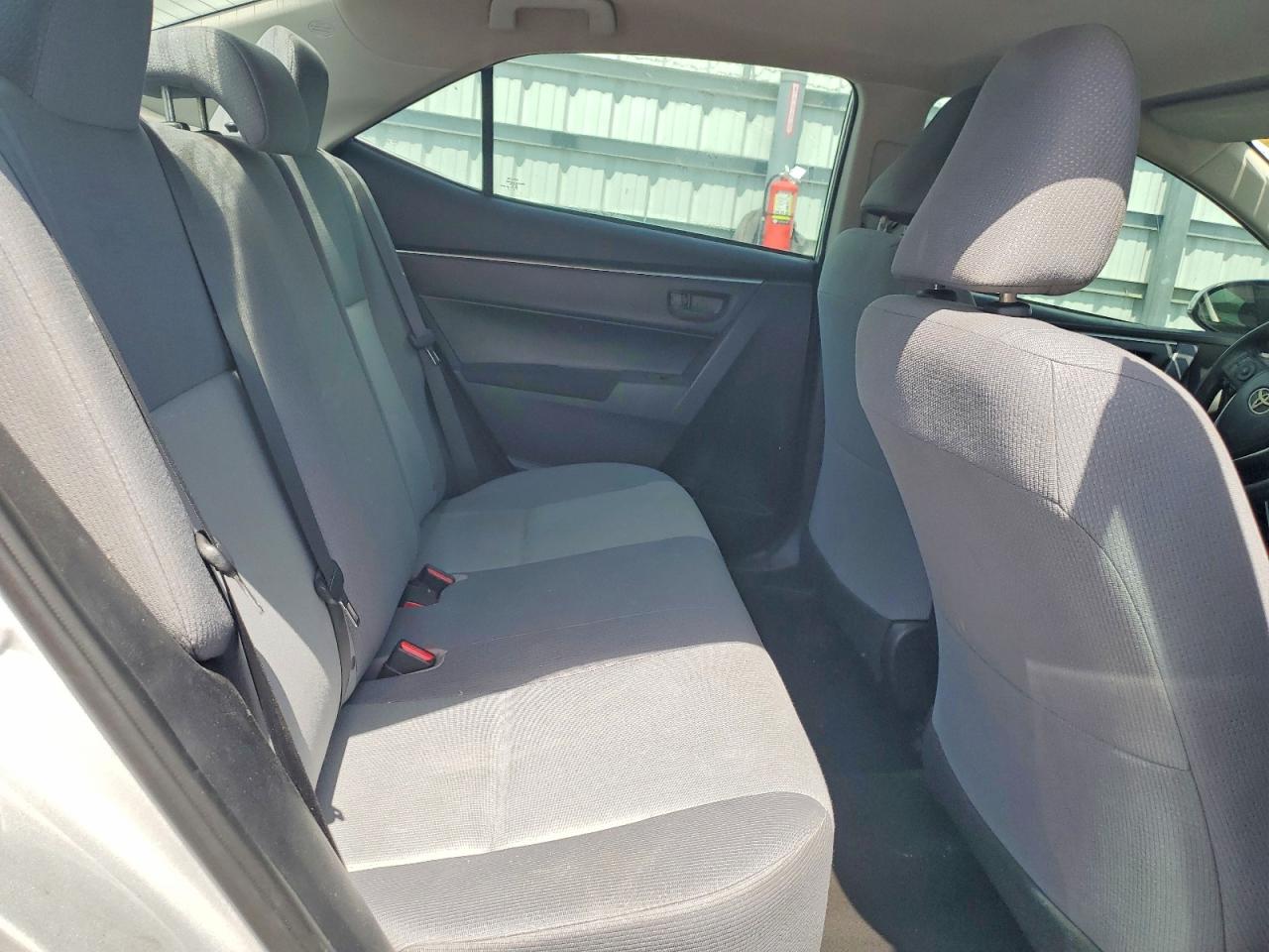 2016 TOYOTA COROLLA L photo 28