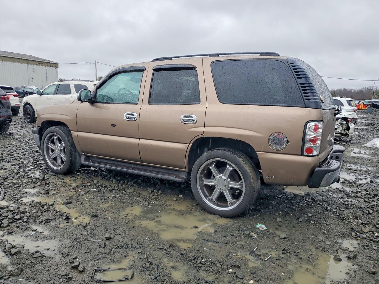2003 CHEVROLET TAHOE K1500 photo 2