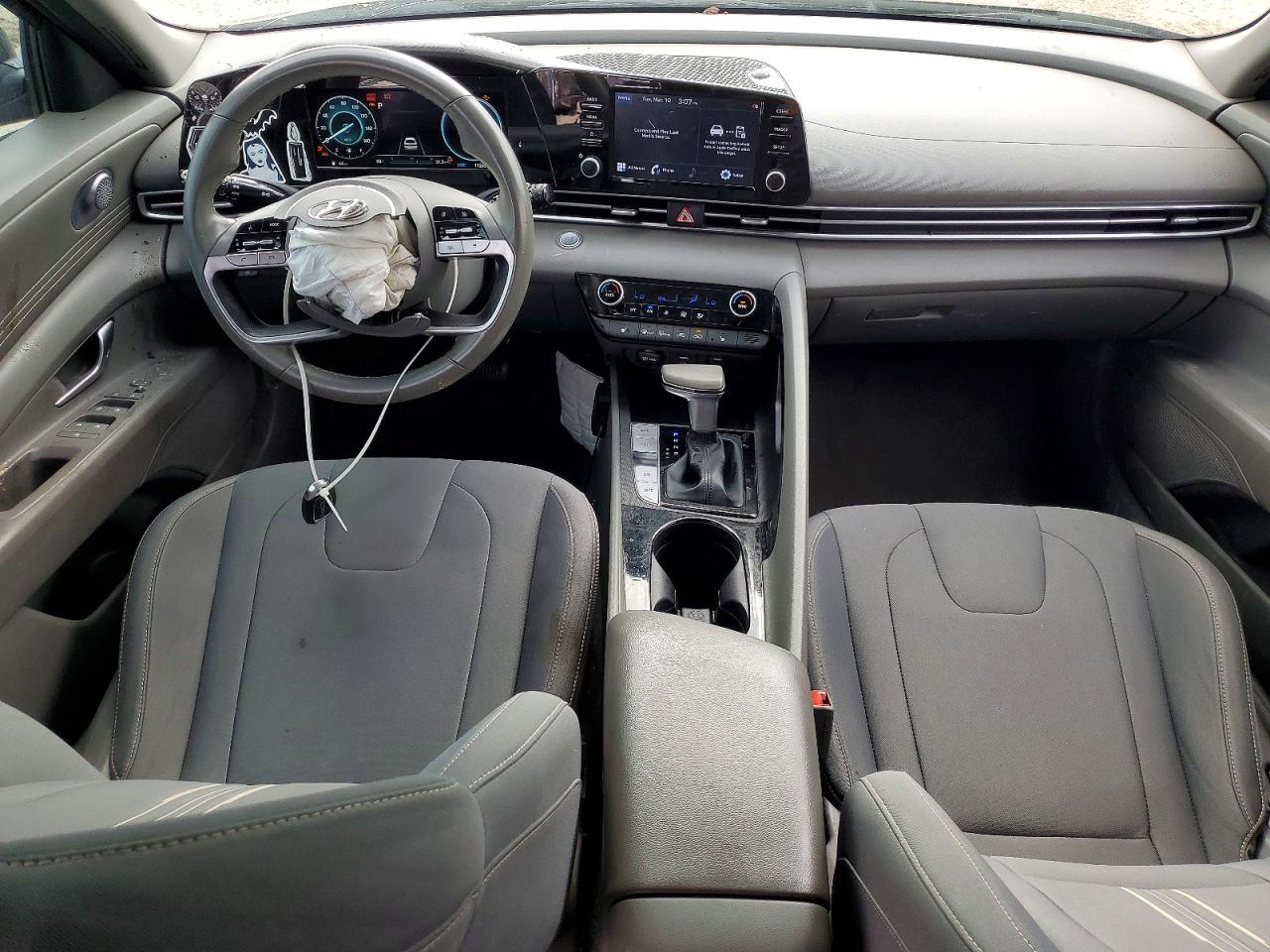 2022 HYUNDAI ELANTRA SEL photo 8