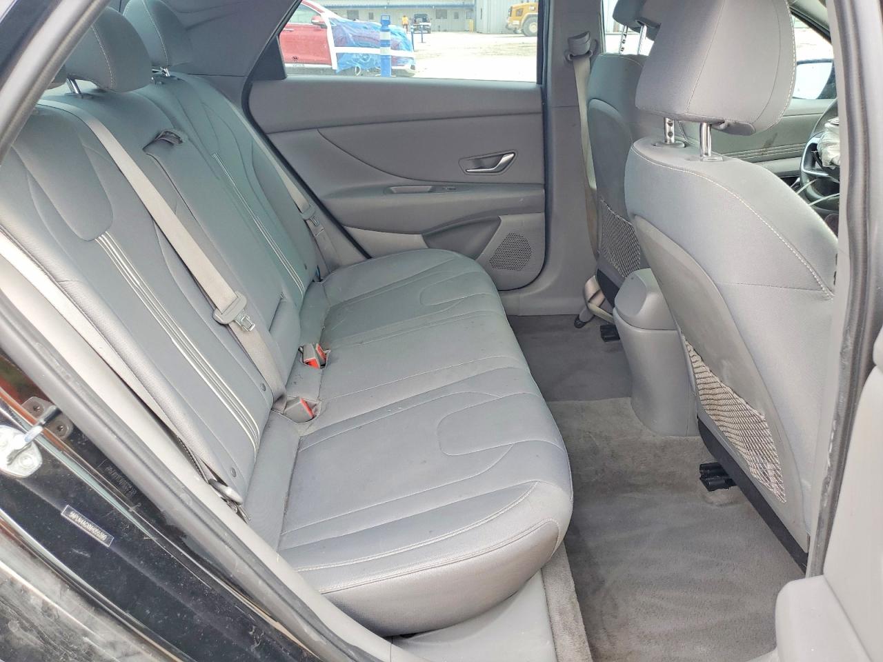 2022 HYUNDAI ELANTRA SEL photo 10