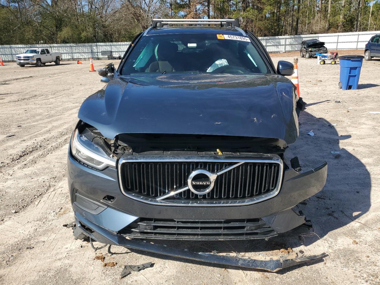 2021 VOLVO XC60 T6 MOMENTUM photo 9