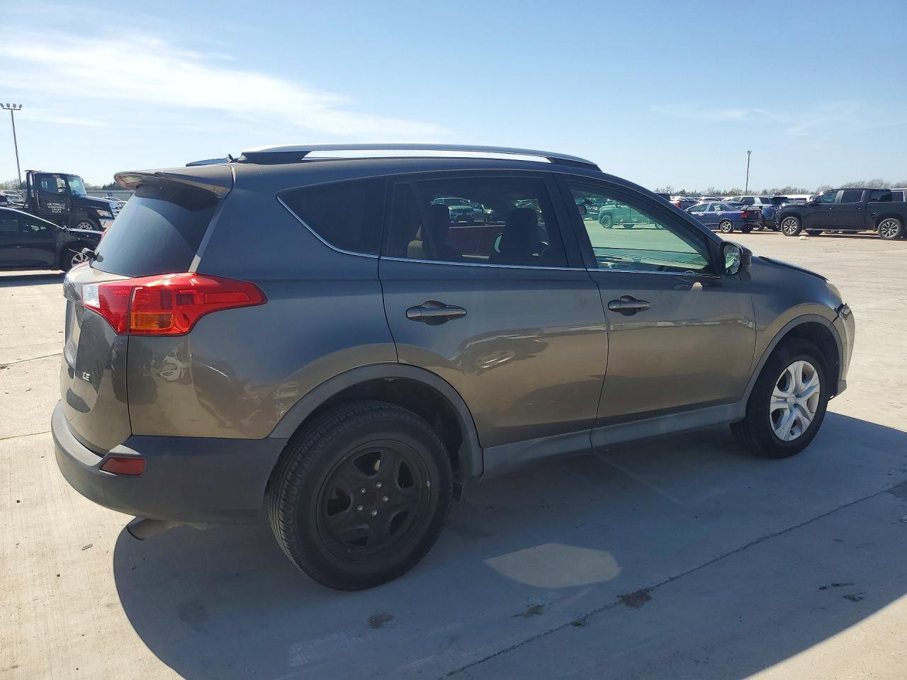 2013 TOYOTA RAV4 LE photo 5