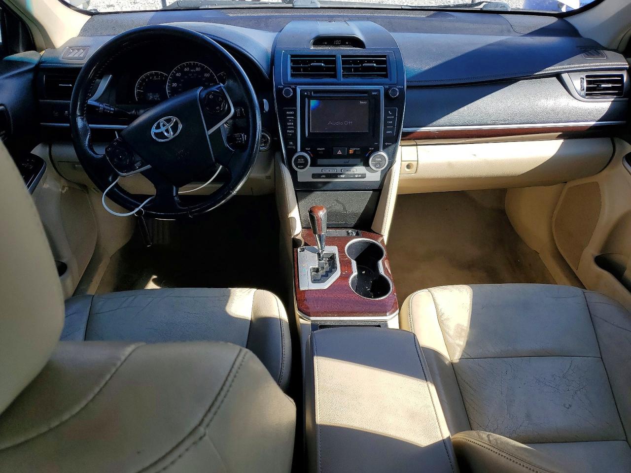2013 TOYOTA CAMRY XLE photo 15