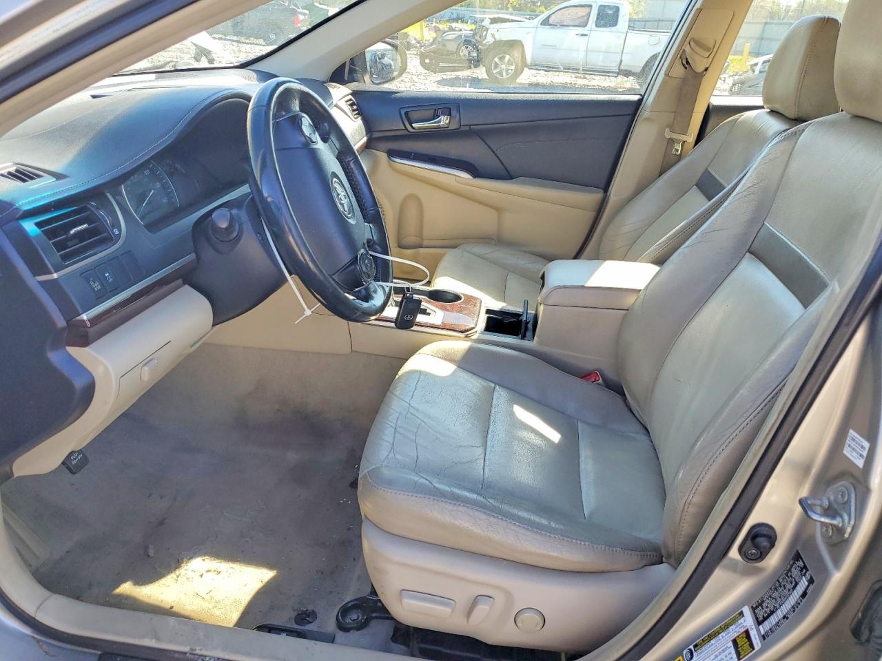 2013 TOYOTA CAMRY XLE photo 13