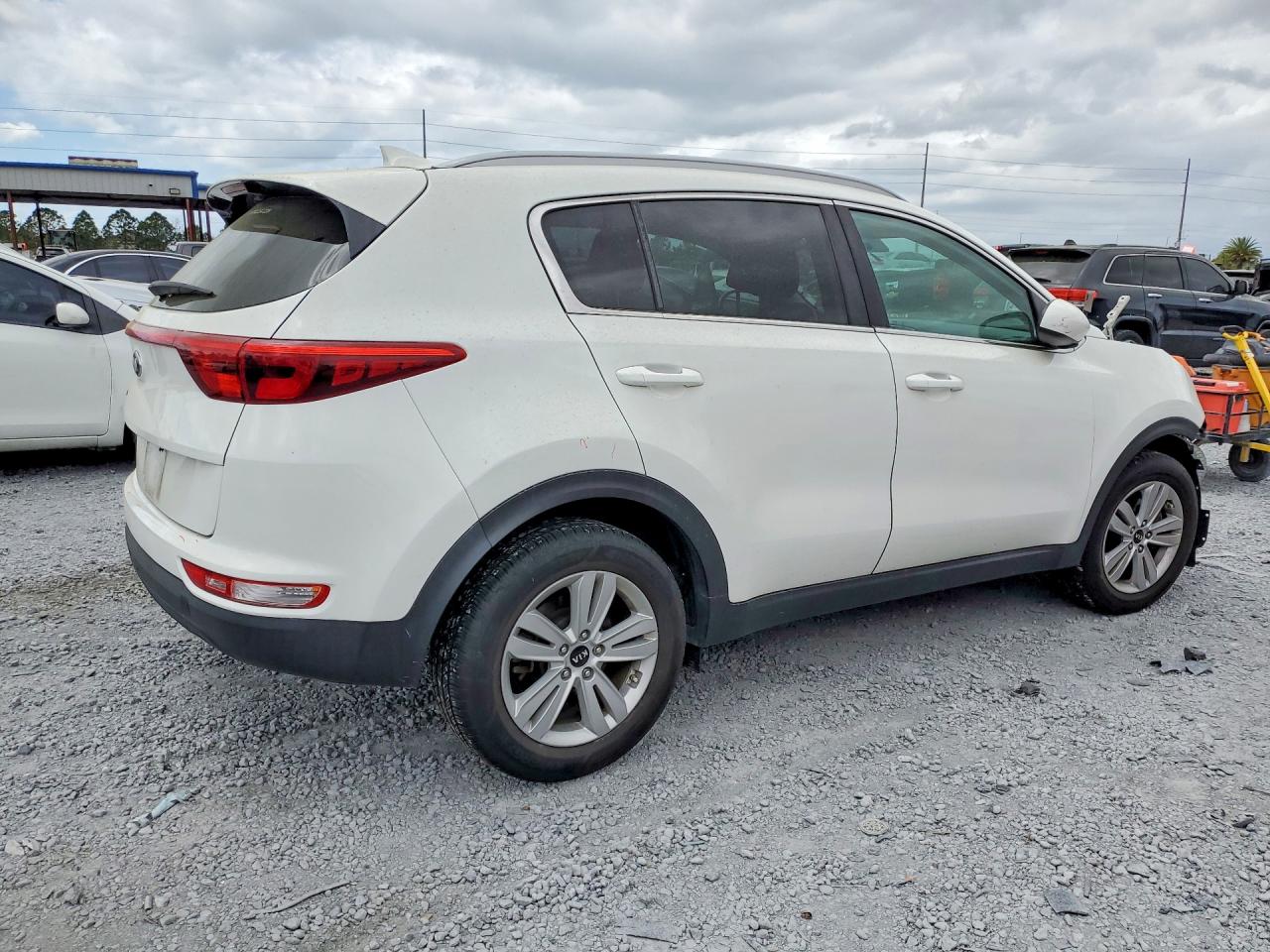 2017 KIA SPORTAGE LX photo 7
