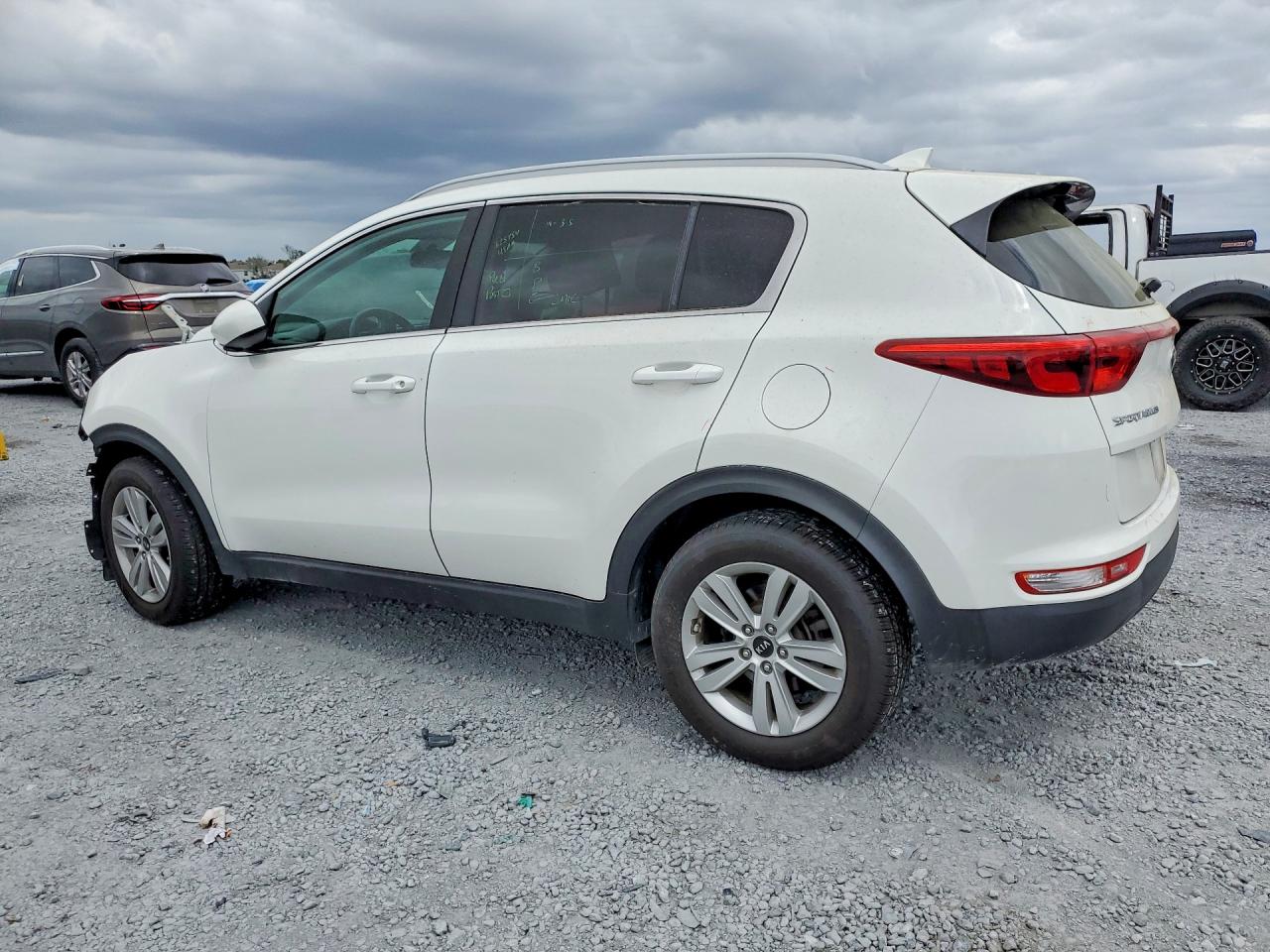 2017 KIA SPORTAGE LX photo 4