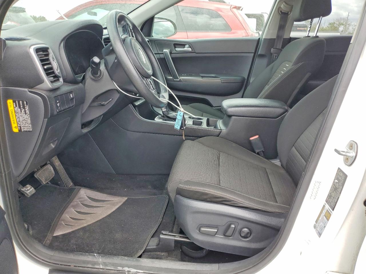 2017 KIA SPORTAGE LX photo 19