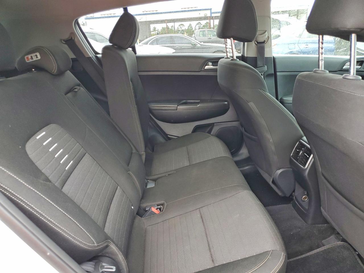 2017 KIA SPORTAGE LX photo 31