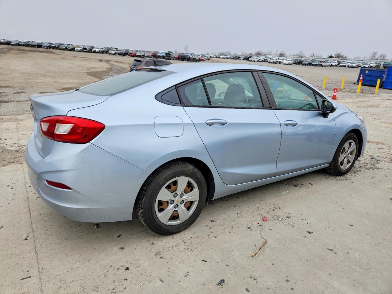 2017 CHEVROLET CRUZE LS photo 5