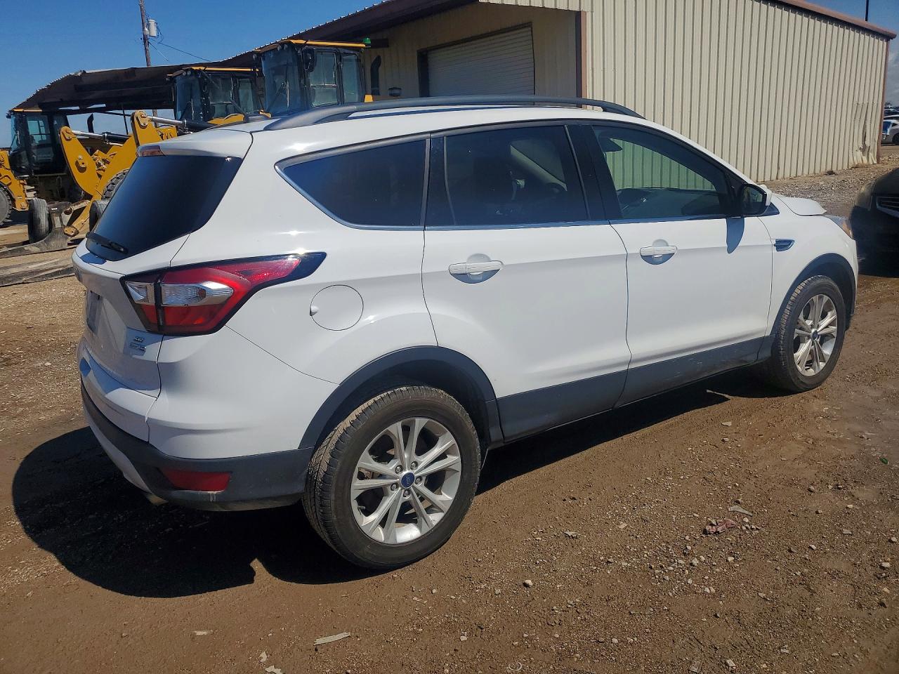2018 FORD ESCAPE SE photo 3
