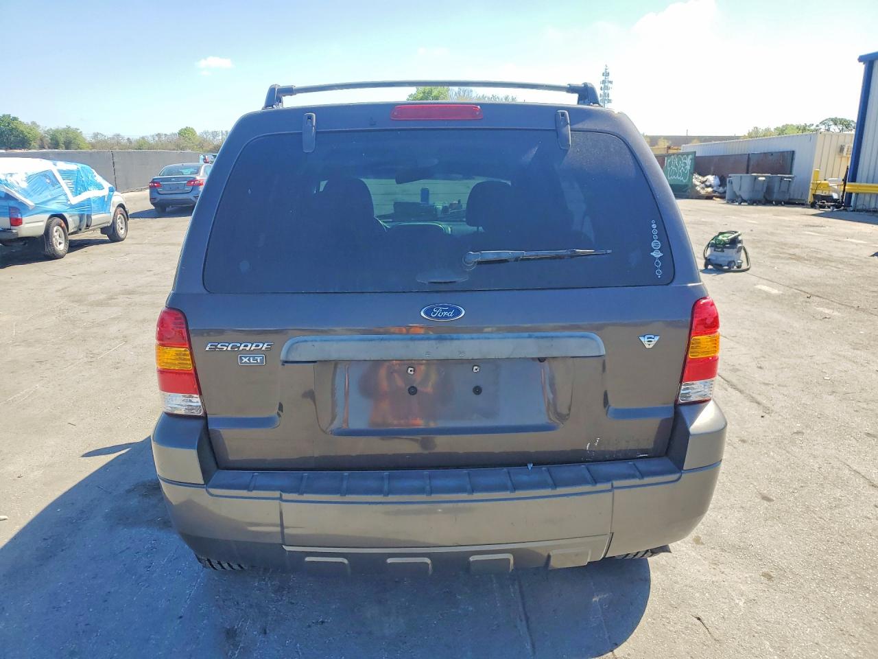 2006 FORD ESCAPE XLT photo 11