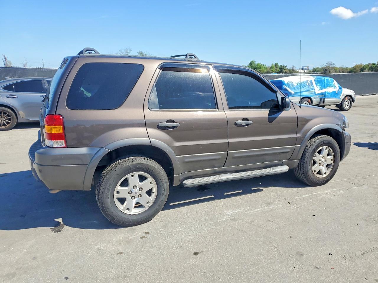 2006 FORD ESCAPE XLT photo 5