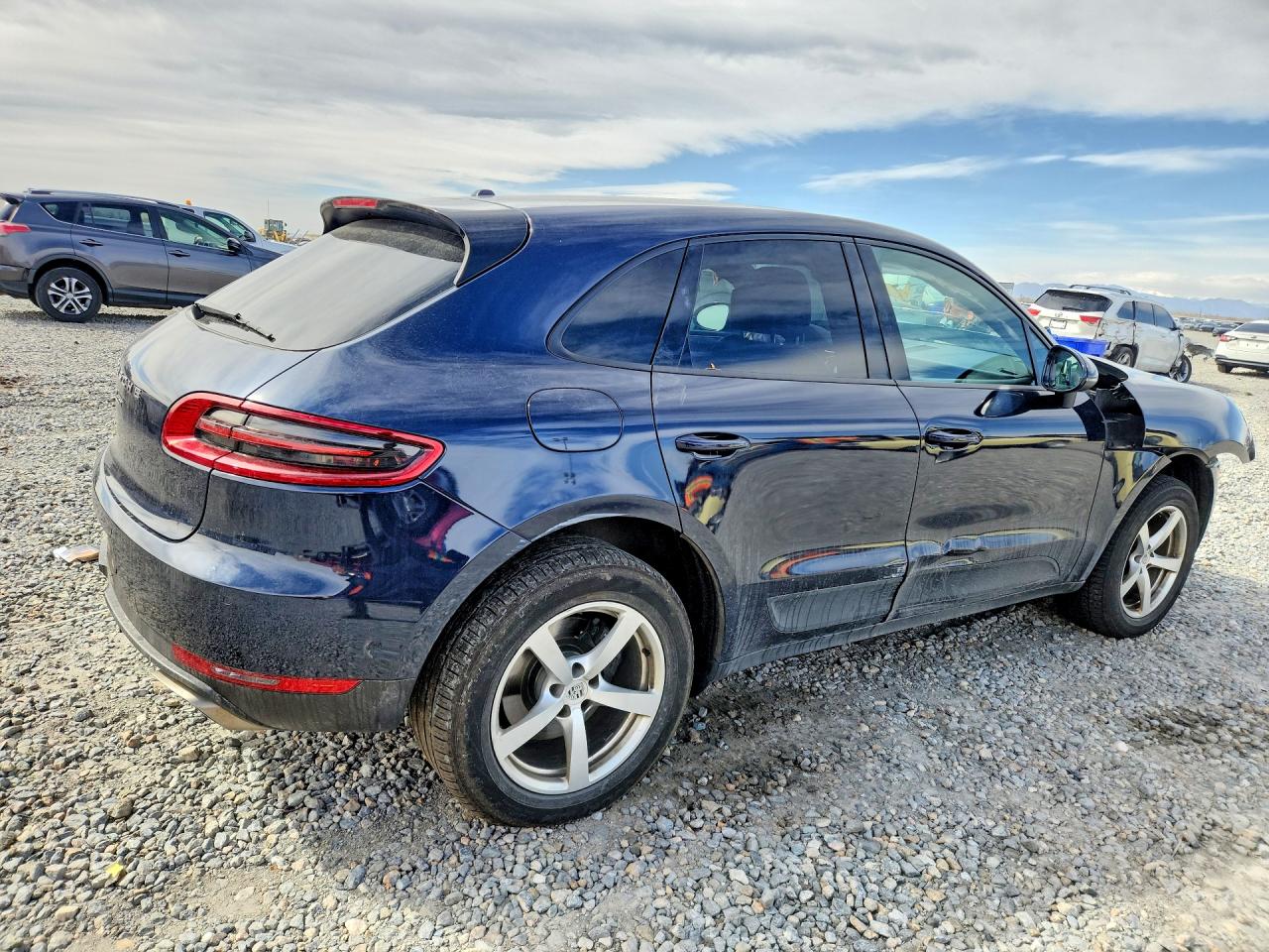 2018 PORSCHE MACAN photo 7
