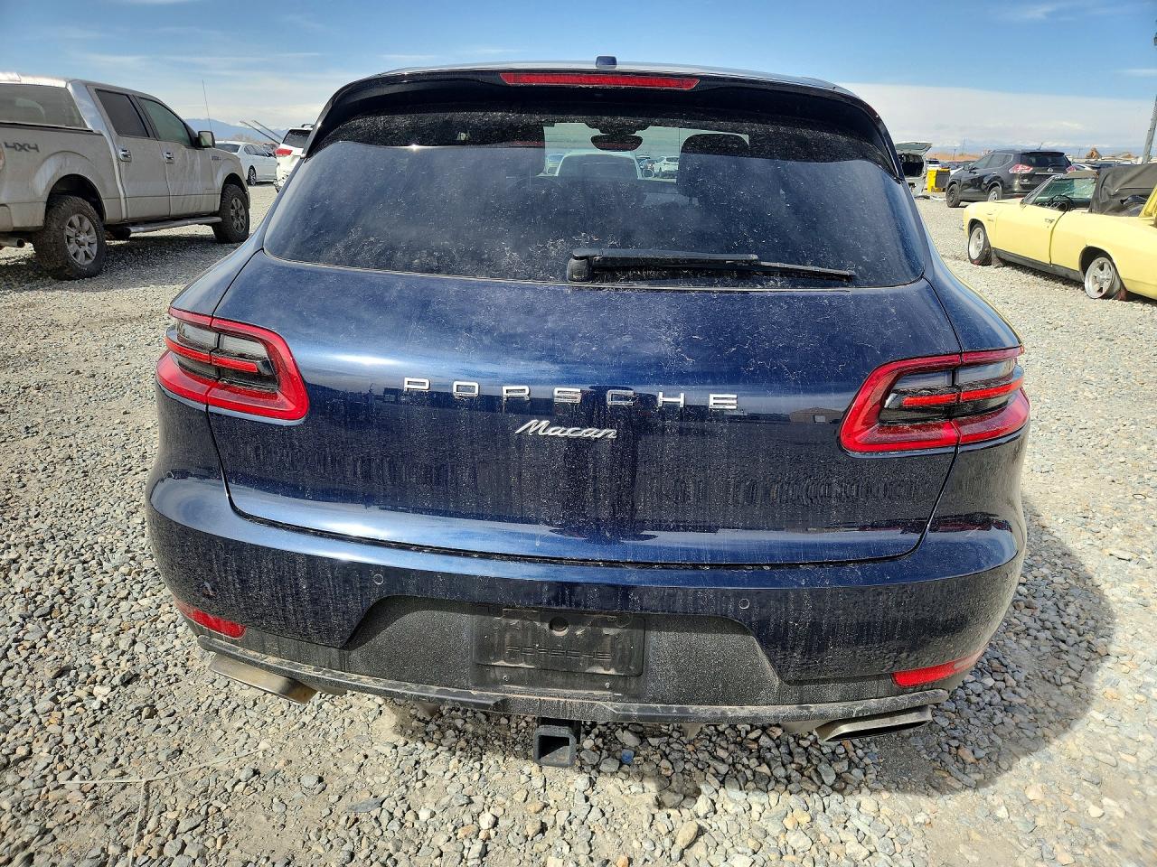 2018 PORSCHE MACAN photo 16