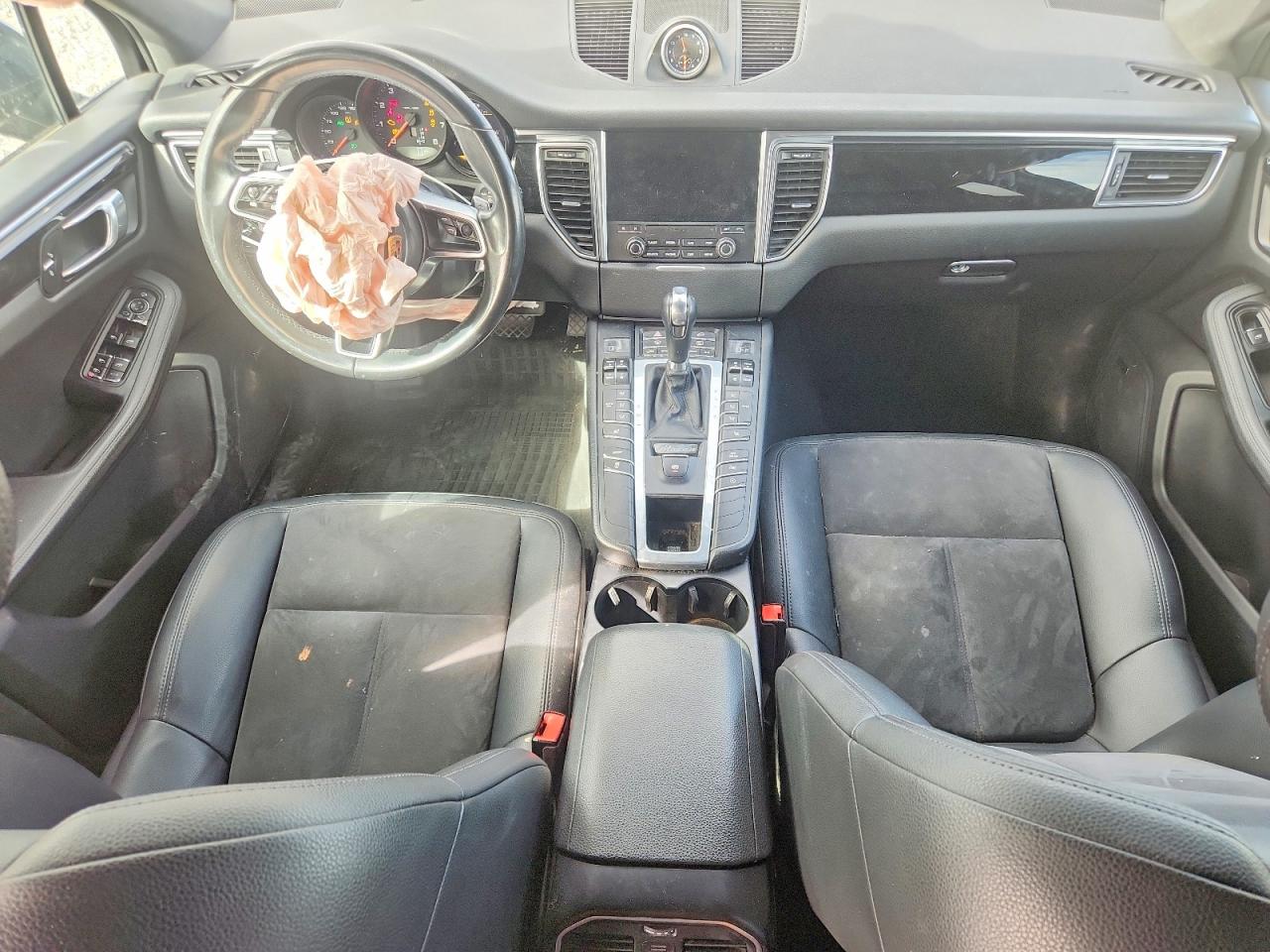 2018 PORSCHE MACAN photo 22