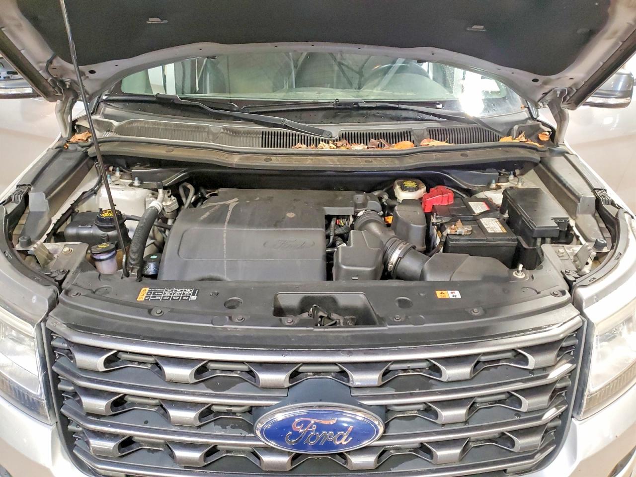 2017 FORD EXPLORER XLT photo 12
