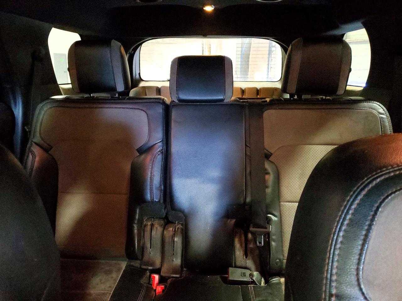 2017 FORD EXPLORER XLT photo 10