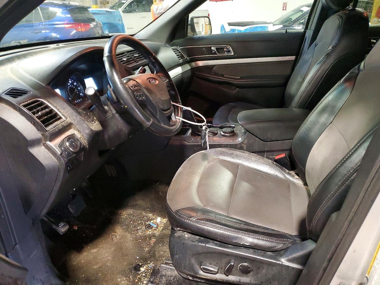 2017 FORD EXPLORER XLT photo 7