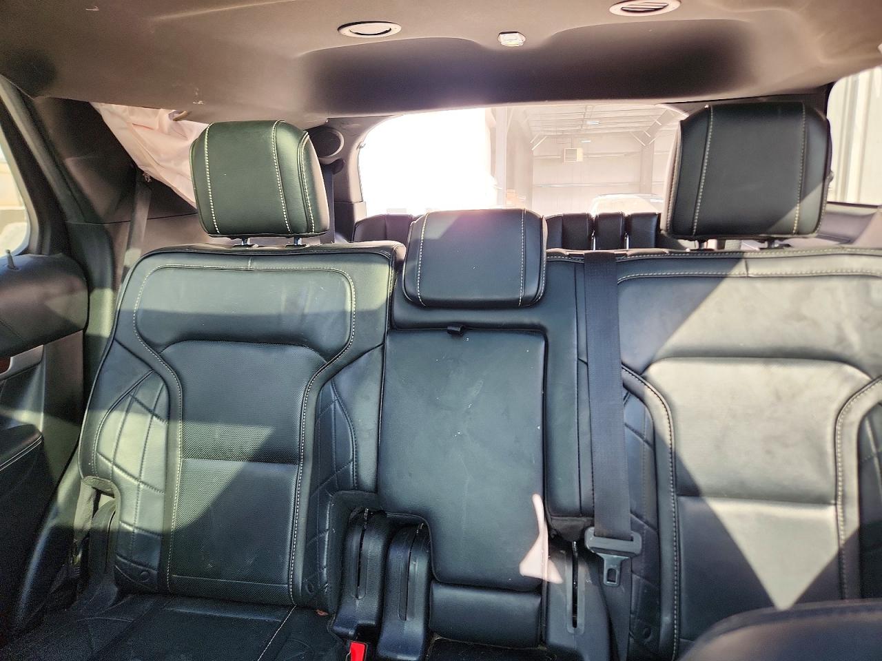 2017 FORD EXPLORER PLATINUM photo 19