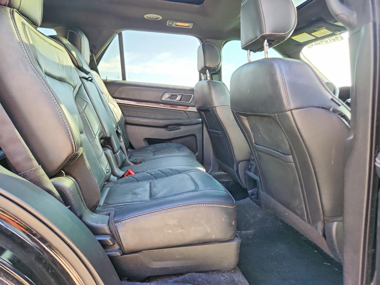 2017 FORD EXPLORER PLATINUM photo 21