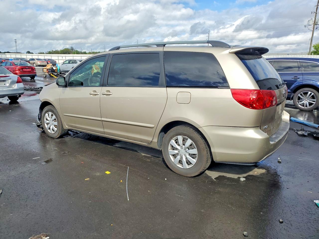 2006 TOYOTA SIENNA LE 7 PASSENGER photo 2