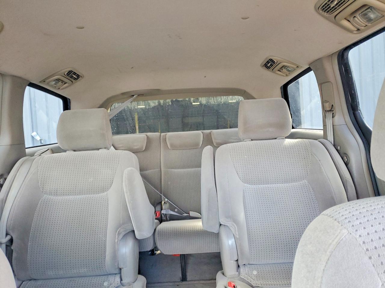 2006 TOYOTA SIENNA LE 7 PASSENGER photo 10