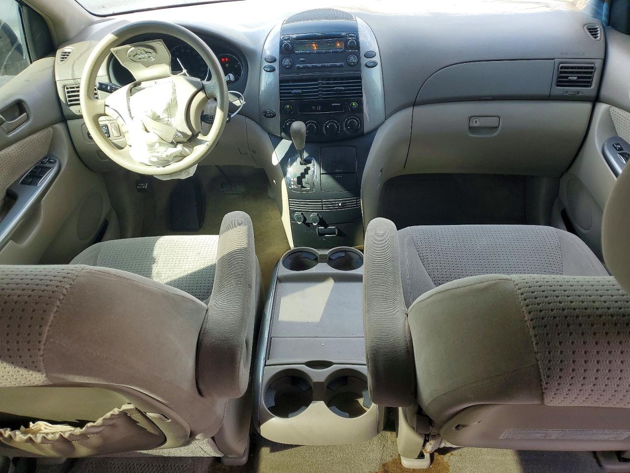 2006 TOYOTA SIENNA LE 7 PASSENGER photo 8