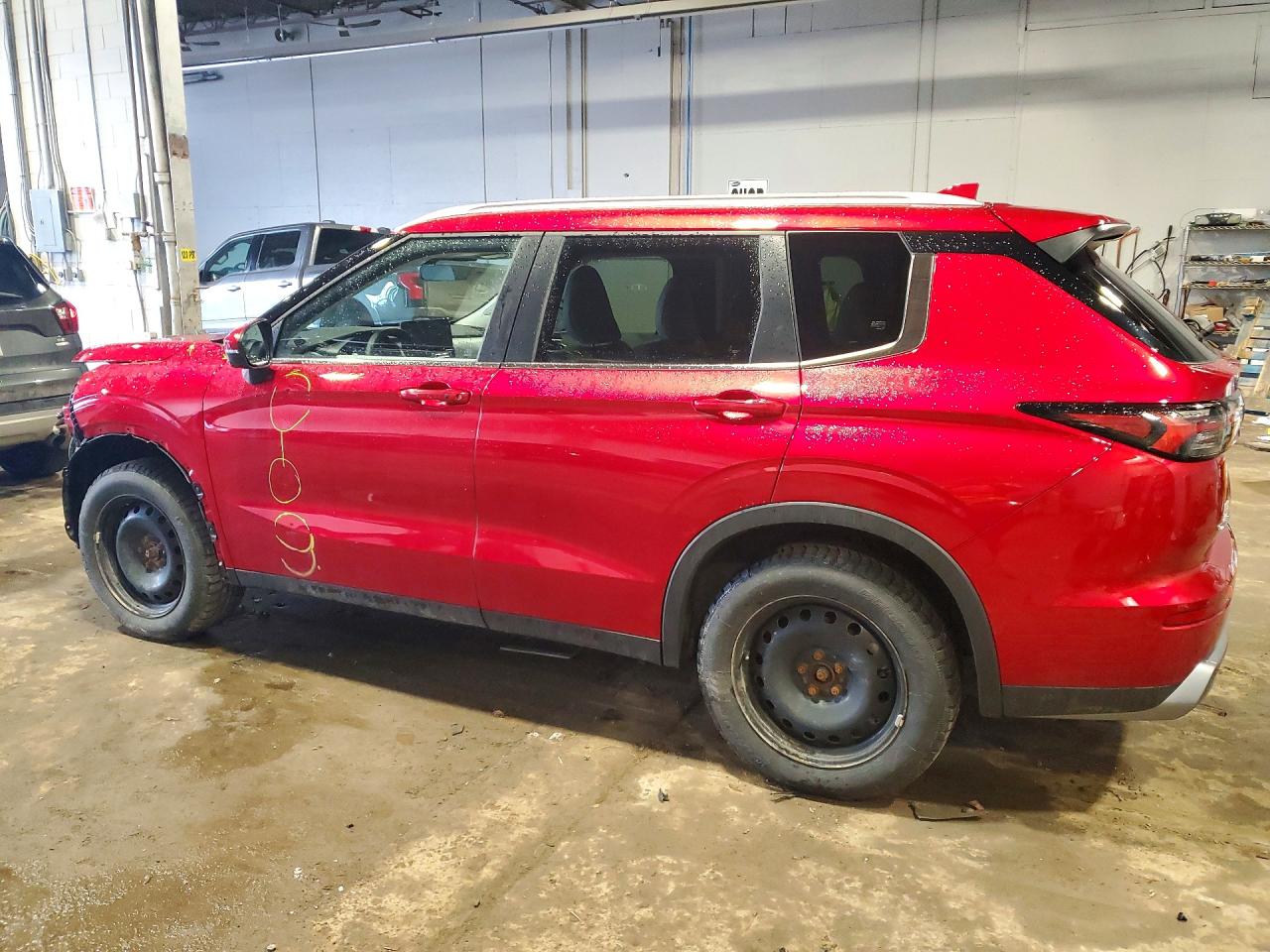 2025 MITSUBISHI OUTLANDER SE photo 2