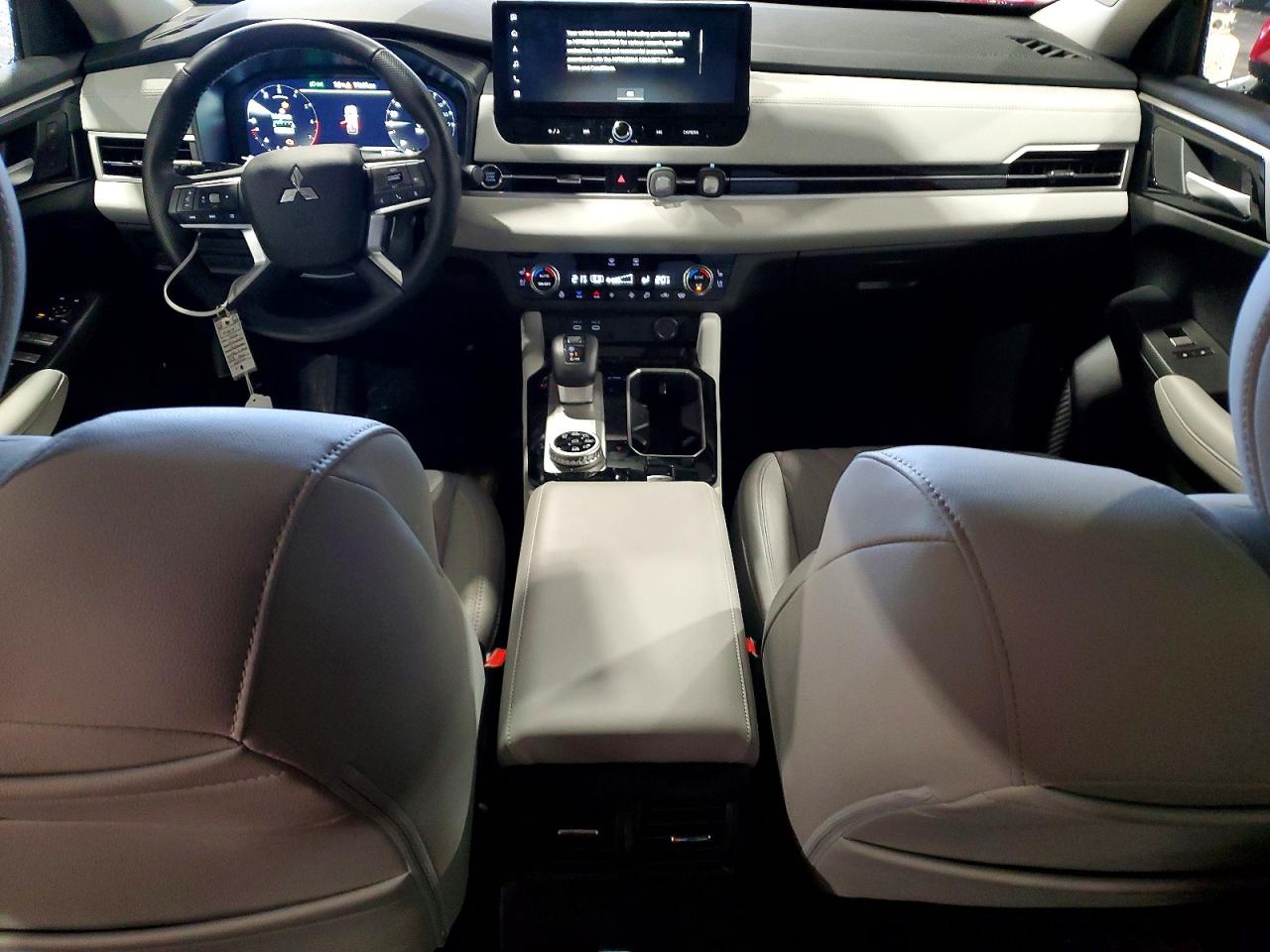 2025 MITSUBISHI OUTLANDER SE photo 8