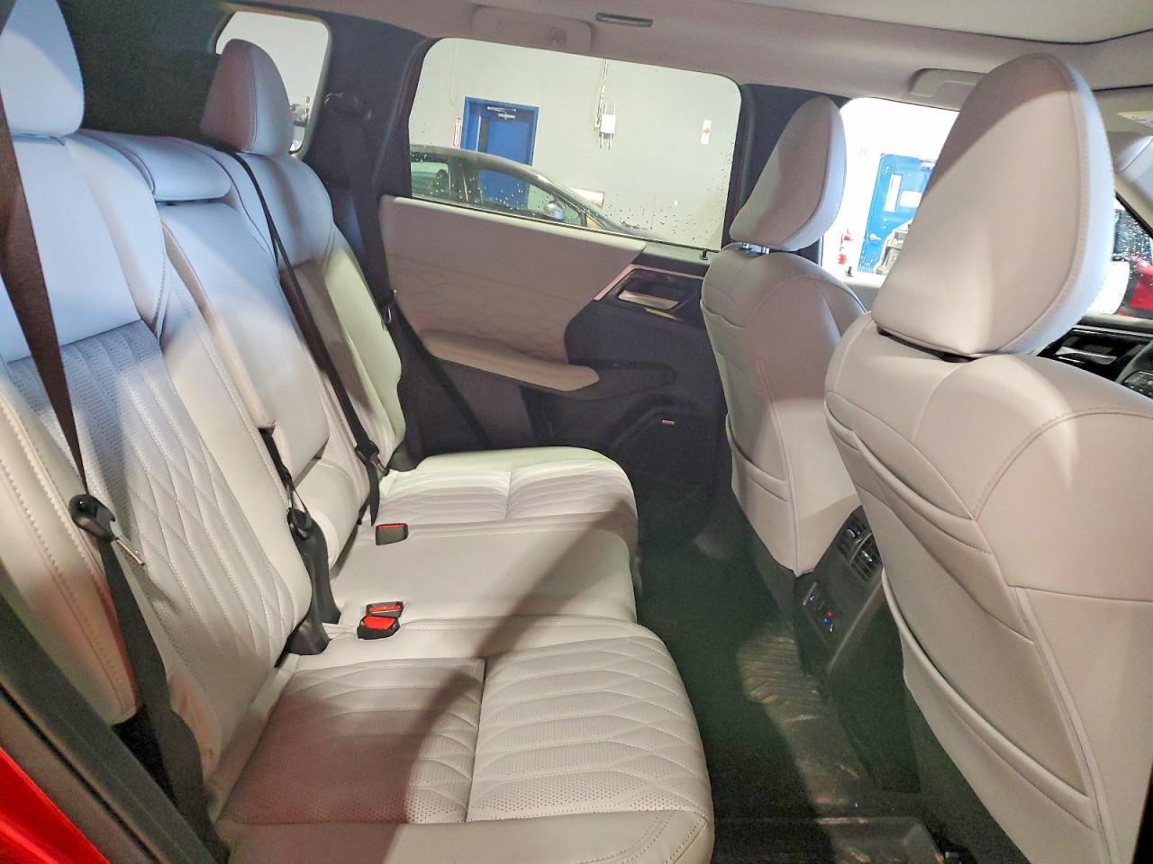 2025 MITSUBISHI OUTLANDER SE photo 11