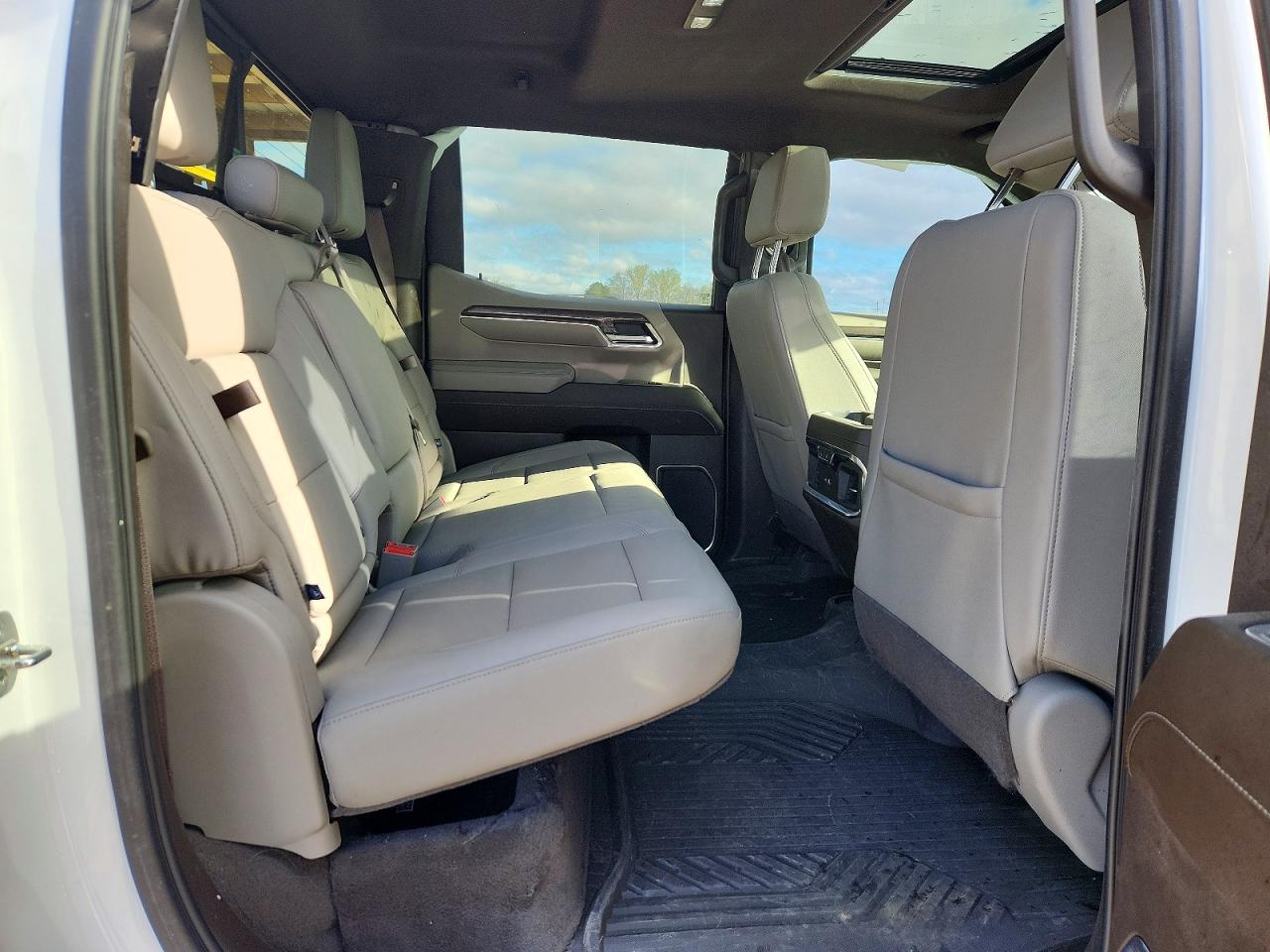 2024 CHEVROLET SILVERADO K1500 LTZ photo 28
